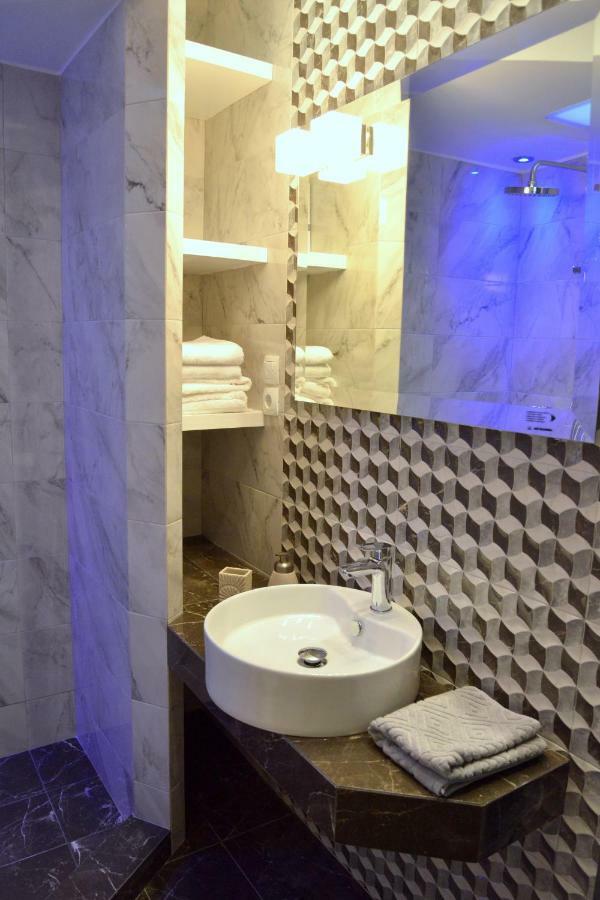 Christina's Luxury Village House Plaka  Extérieur photo